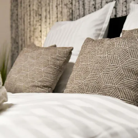 Exklusives-city-apartment Mit Gratis Tiefgarage, Balkon, Waschtrockner, Netflix アパート コットブス