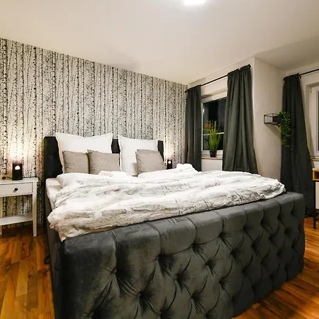 Exklusives-city-apartment Mit Gratis Tiefgarage, Balkon, Waschtrockner, Netflix コットブス